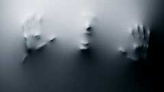 髪の毛ほど薄いのに音を75%カット!MIT開発の「革新的防音カーテン」 - ナゾロジー