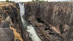 ビクトリア滝も枯渇、数千万人を襲う飢え アフリカが目の当たりにする気候変動の影響