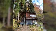 白川郷に来たオタクが世界遺産そっちのけで写真を撮る謎の建物がある→『ひぐらしのなく頃に』で懐かしさを覚える人たちと、聖地巡礼で写真を撮りに来る人たち