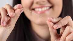 歯医者は絶対やっている!デンタルフロスで虫歯や歯周病を防ぐ方法