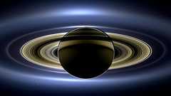 現実とは思えない、逆光で撮影された土星と内惑星の超精密画像をNASAが公開 | Buzzap!