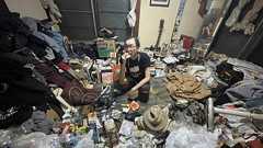 「煙草は一日1.5箱」生活保護を受給する58歳男性漫画家が「後悔はない」と語る理由 | 日刊SPA!