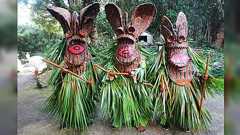 悪石島に伝わる来訪神「ボゼ」の祭りを見ると、ポリネシアかニューギニアの部族の祭りに見えて、日本人の祖先は太平洋のどこかから来たのかなと思わせられる