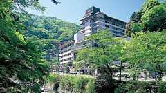 おもてなしで老舗旅館がAI(人工知能)を導入、自社サイト予約が2ケタ増も、箱根で始まった経営者の挑戦を取材した