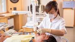 海外「もう皆で日本に移住しよう!」 日本の歯医者で治療した米国人がその料金に衝撃