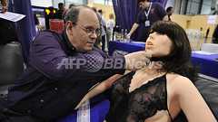 世界初「セックスロボット」が登場、米ラスベガス 写真6枚 国際ニュース : AFPBB News