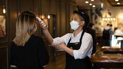 スターバックス、米従業員のコロナワクチン接種義務化を取りやめ