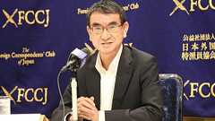 ハンコに続く「FAX廃止」に戦々恐々の現場 役所、教育、国会...なぜ今も使っているの?それぞれの「事情」