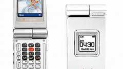 ノートPC型に変形する折りたたみ携帯、Samsungから