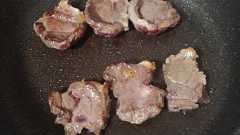 モンステラの果実は肉を調理するのによいことが分かった