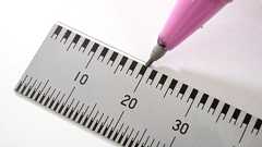 「幅のない目盛り線」で正確に長さが測れるコクヨ「本当の定規」を使ってみた