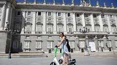 スペイン首都、レンタル電動キックボードの認可取り消し 「市民の安全を保証できない」