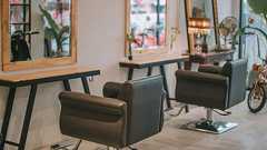 美容師同士のドロドロをサッパリ解消…4年間で100店舗の美容室を作った経営者が設計した仰天ルール 「休みを取れない、給料が少ない、人間関係が気に入らない」を解決