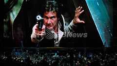 『スター・ウォーズ』の超空間移動では「星は見えない」、英学生らが結論