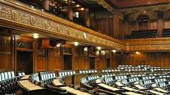 “高学歴な人”ほど左派政党を支持する「先進国の現実」