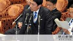 新型肺炎の会議、欠席の小泉氏が新年会? 説明を避ける:朝日新聞デジタル