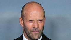 ジェイソン・ステイサムがジェイソン・ステイサム役でアクション映画主演 タイトルは『ジェイソン・ステイサムが俺のバイクを盗んだ』|シネマトゥデイ