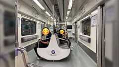 韓国の地下鉄に乗ったら座席が窓際向いてて非常に良かった→様々な反応集まる「背後取られる方が怖い」