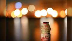 インドで一番格式があると言われるホテルに泊まった時、夢のようなごちそうのど真ん中に氷でキンキンに冷やされたヤクルトが大切そうに置いてあった