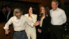 プレスリーの物真似をサングラス姿でする小泉首相 : 痛いニュース(ノ∀`)