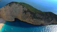 そこは「紅の豚」の世界、美しきザキントス島の難破船のあるナヴァイオ海岸(ギリシャ) : カラパイア