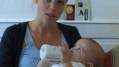 シングルマザーの「父親探し」動画に国民激怒、実は観光PRビデオだった。