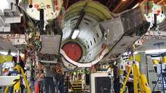 垂直離着陸可能なステルス戦闘機「F-35」の組み立て写真とムービー