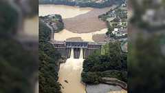 『総工費5000億円をつぎ込みながら僅か1日で満水で特に治水には貢献しなかったと思われる八ッ場ダム』と米山隆一氏