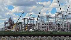 マスク氏が10億ドル投じたテスラ工場、テキサス州で水確保難航か