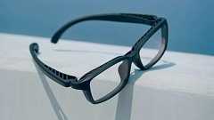 花粉対策、音楽鑑賞、キズさえ修復!?国内主要ブランドが手掛けるメガネの最新事情 | &GP