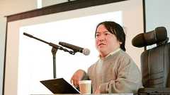 絶望だって、分かち合えば希望に変わる。熊谷晋一郎さんが語る「わたしとあなた」の回復の物語 | soar(ソア)