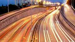 らばQ : 世界一インターネット接続が速い国ニッポンの光と影