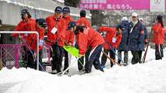 京都大雪、女子駅伝中止の危機 2千人規模で除雪:朝日新聞デジタル