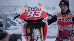 MotoGPマシン×雪山。マルケスがあり得ないデモランを実施