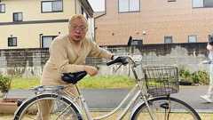 自転車にサイドミラーをつけると老けて見える :: デイリーポータルZ