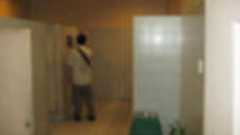 トイレでレイプされそうになった女子中学生を、偶然隣の個室にいた巡査が救う : 痛いニュース(ノ∀`)