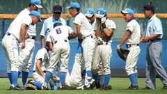 【高校野球】 埼玉大会で選手が相次ぎ熱中症に→監督「何をやっているのか」とあきれ顔 : 痛いニュース(ノ∀`)
