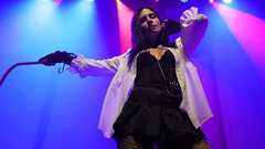 ロシアの活動家プッシー・ライオット「いまのプーチンはロシア国民にだって発砲しかねない」 | アクティビズムこそ、正気を保つ手段