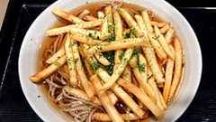 【画像】 そば界を激震させた斬新メニュー「ポテそば」が東京にも上陸 : 痛いニュース(ノ∀`)