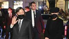 両陛下、英国で黒マスクご着用 「ノーマスク社会」対応に悩む宮内庁 英王室の先例踏まえ