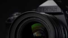 漆黒の一眼レフ、PENTAXの一風変わったクラウドファンディングが好調