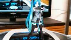 MIDIを演奏する「ルンバ」上で行われるARのミクさんライブが近未来っぽくてかっこい | ねとらぼ