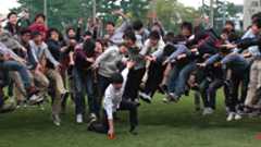 【画像】 灘校生が100人で「マカンコウサッポウ」をやってみた - 痛いニュース(ノ∀`) : ライブドアブログ