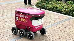 晴海を楽天のロボが快走、都内での自動配送スタート 緊急停止時は後輪が浮く場面も