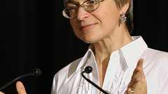 プーチン氏批判の露女性記者暗殺、被告5人に有罪評決 黒幕不明のまま