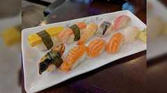 アメリカの寿司屋で「white tuna」なるネタを食べたら極上大トロのような味で、美味しすぎて6個も食べた→翌日便に違和感があり、調べてみたらオワッタ