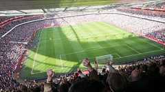 「サッカーファンは幸せになれない」という研究結果が発表される