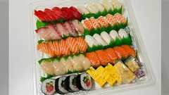 コストコの寿司はそこらの回転寿司よりも美味いらしいぞ!「これマジで美味いしシャリもハムスターくらいデカい」