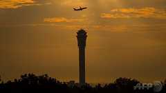 マレーシア発の機内で裸に…さらに乗務員襲う バングラ人の男逮捕