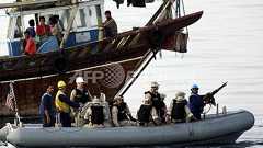 米・トルコ海軍、襲撃された日本のタンカーを救出 オマーン沖